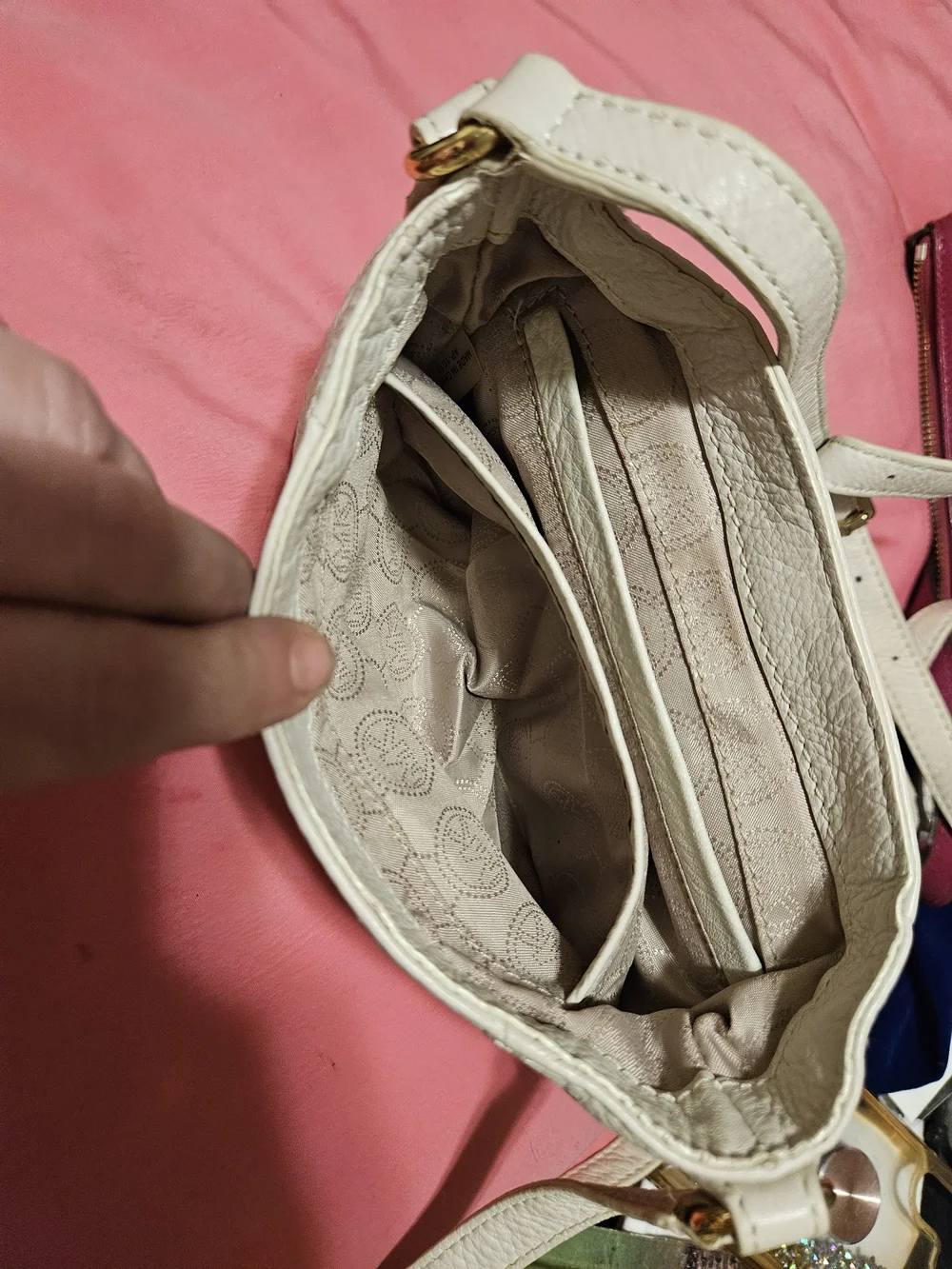 Michael Kors Ivory Leather Crossbody Bag with Gold Hardware - Picture 6 of 8